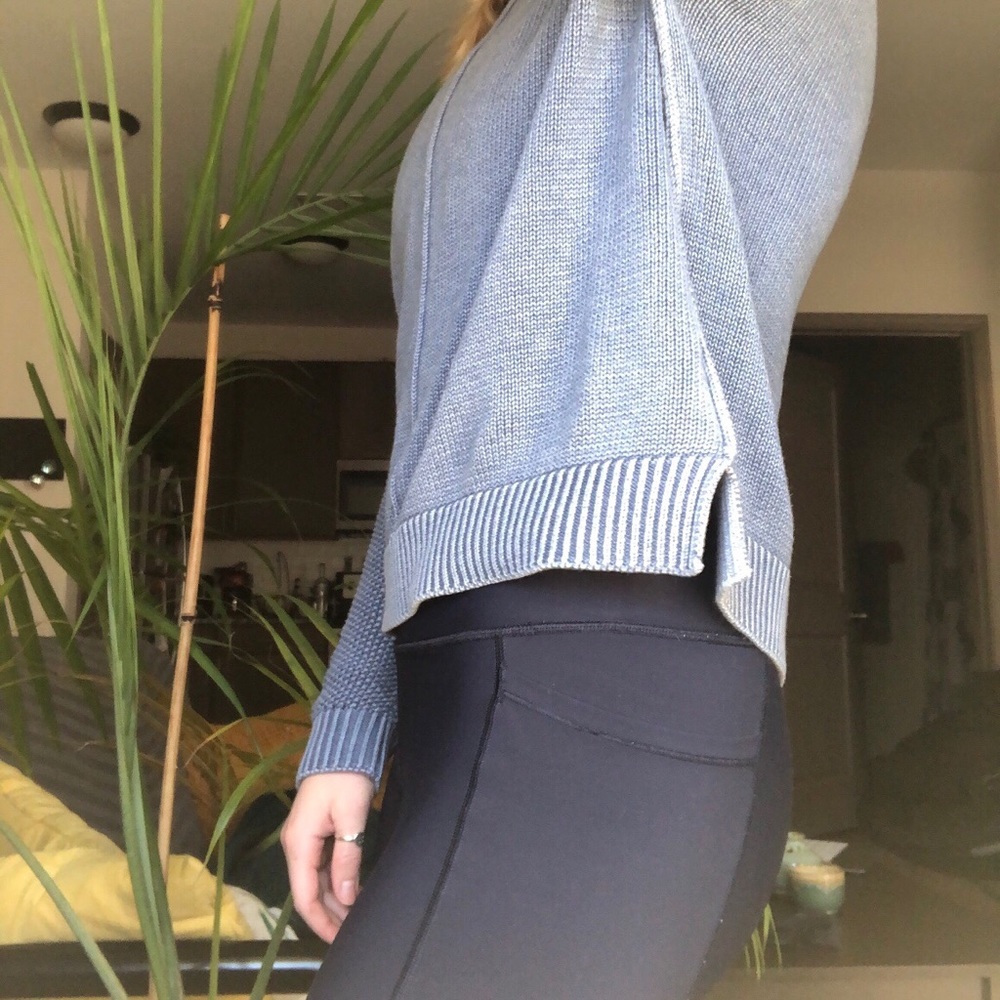 Blue Sweater - Picture 3 of 4
